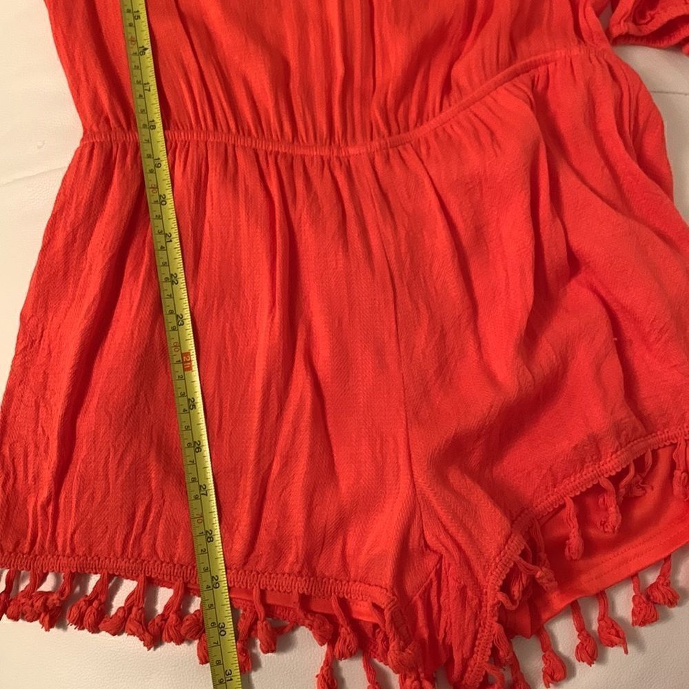 Blue Pepper Red Embroidered Romper. Size M - Picture 9 of 12